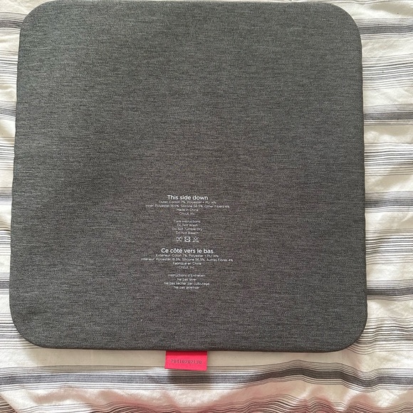 Cricut EasyPress Heat Press - White and Mint - Picture 2 of 4